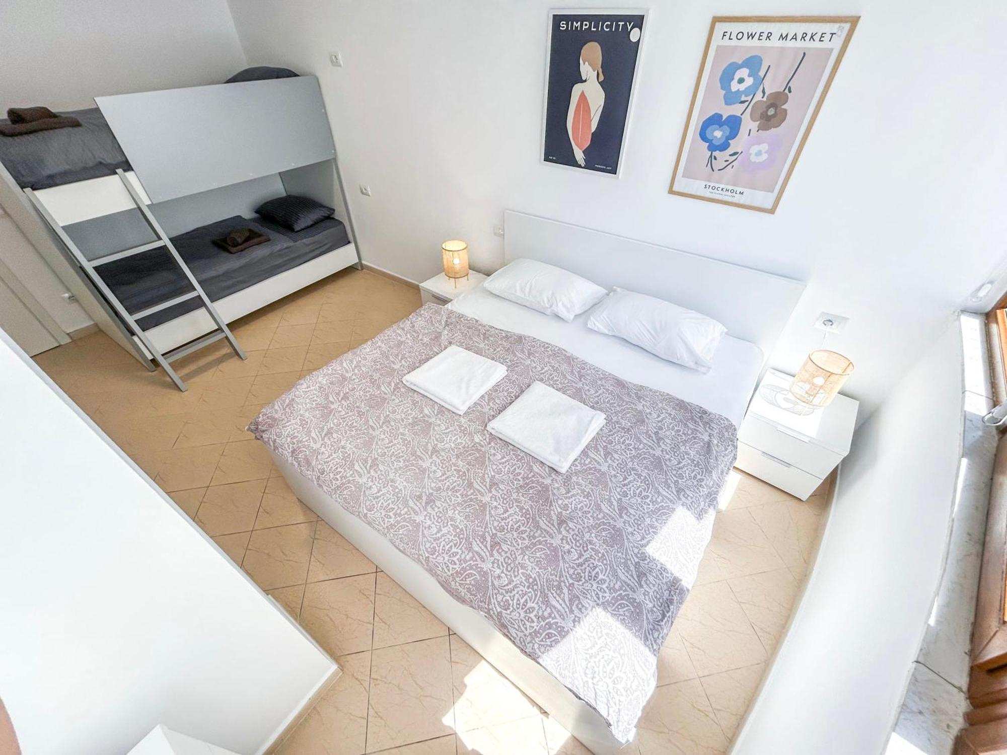 2 Bedrooms 1032 Golem (Tirana)